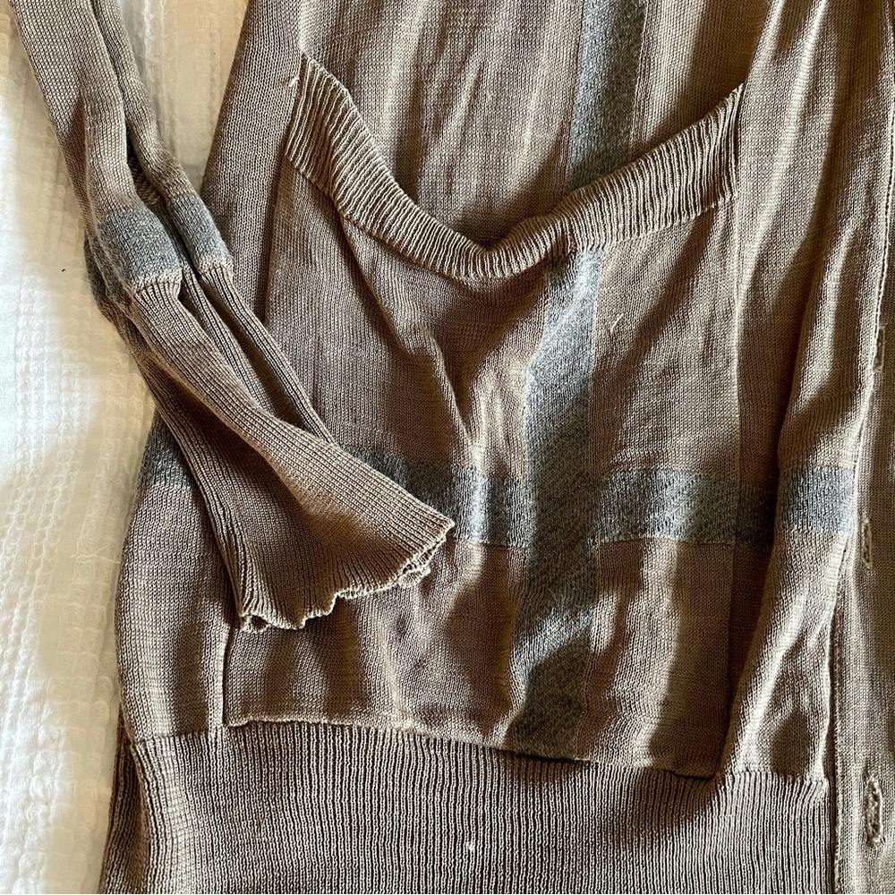 Burberry sweater - Picture 2 of 10